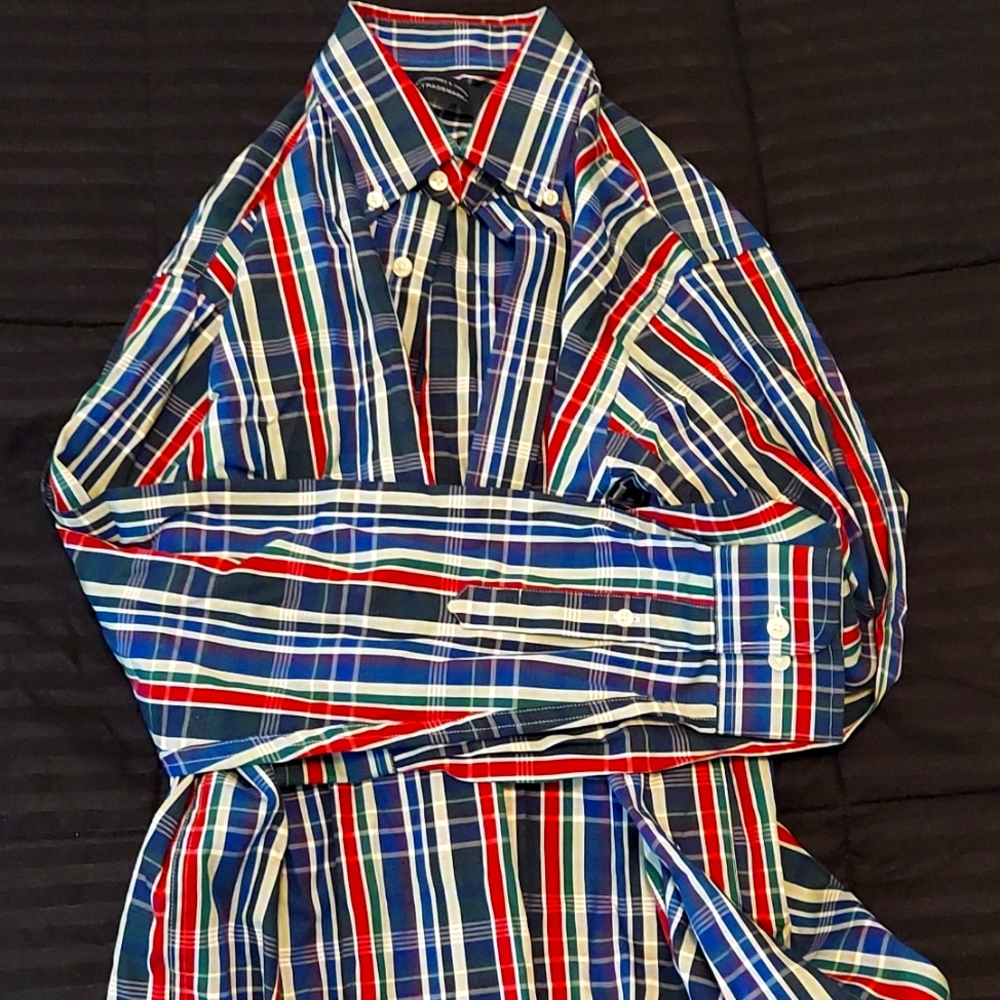 Mens Roundtree and York dress shirt